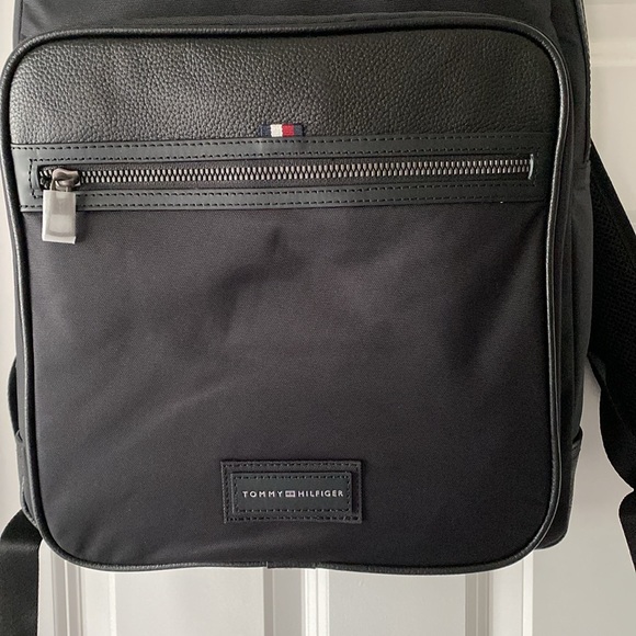 Tommy Hilfiger Everyday Casual Backpack. New with tags - Picture 2 of 5